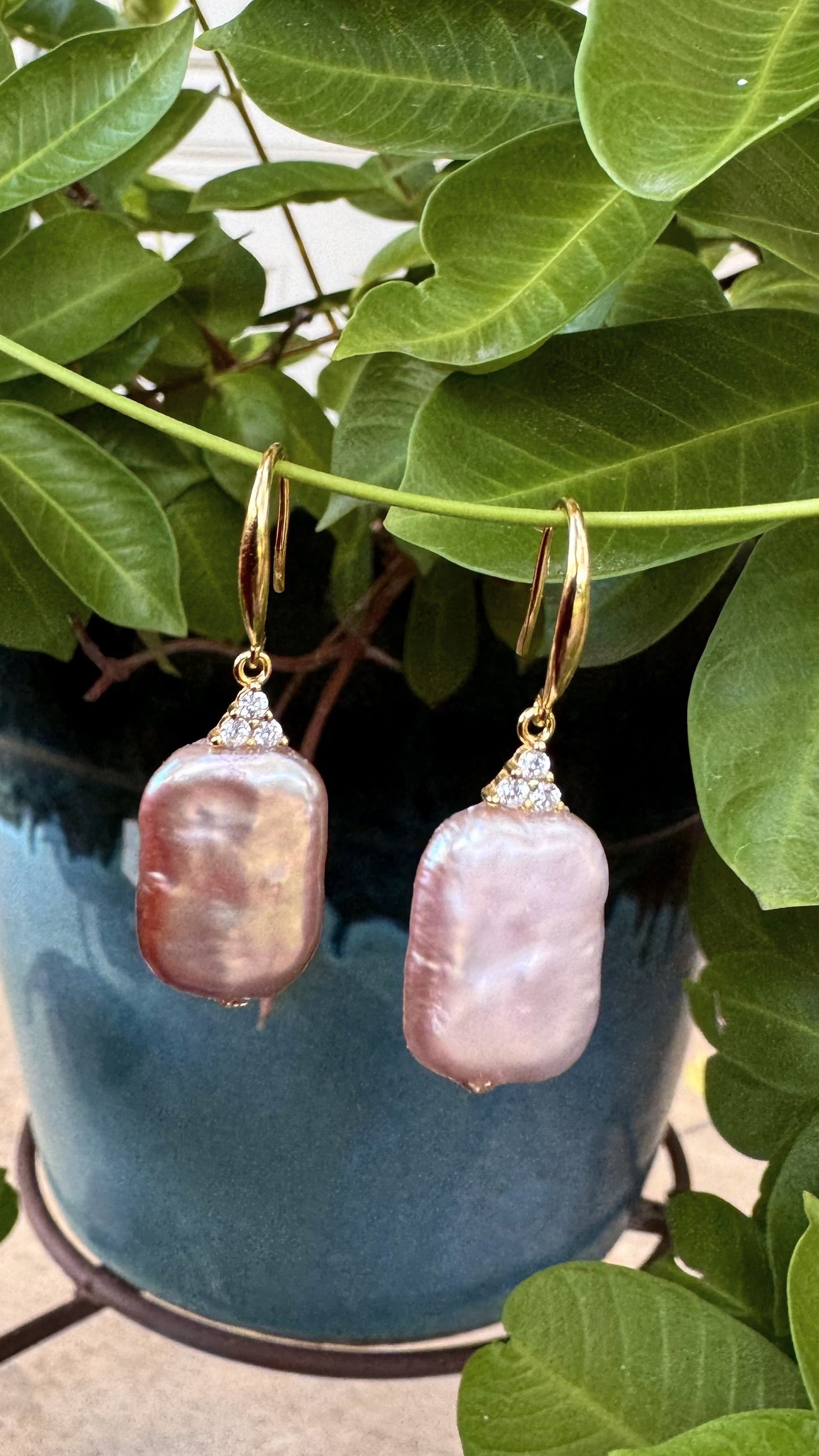 Mauve Rectangle Pearl Earrings