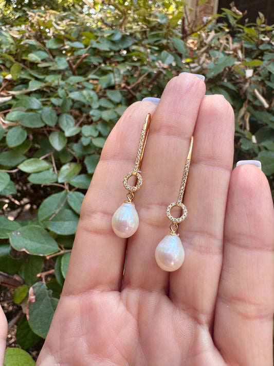 White Oval Pearl Earrings