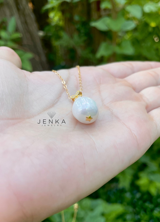 Shell Pearl Necklace