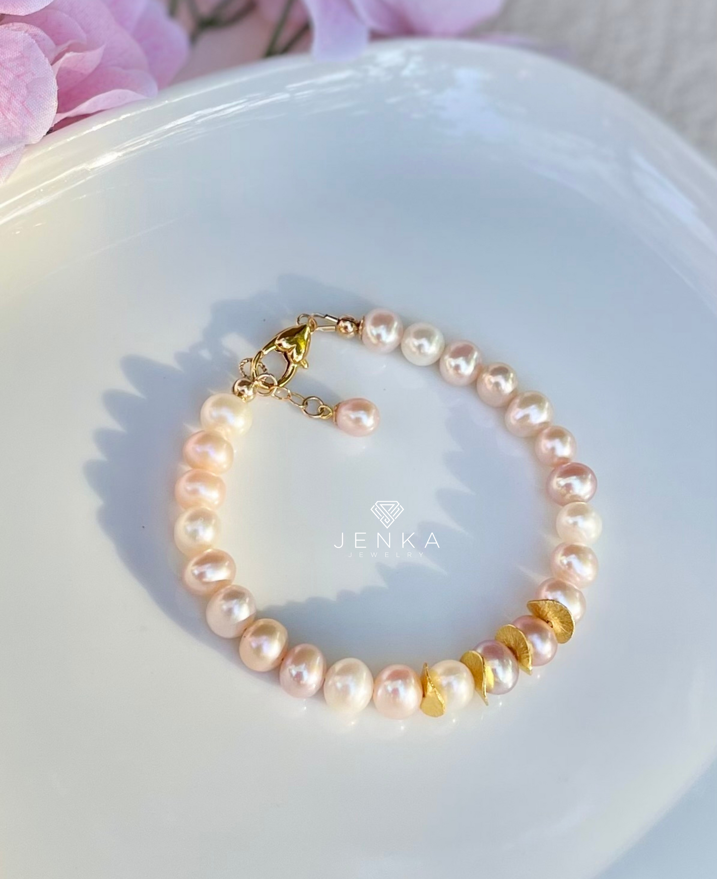 Multicolor Pearl Bracelet w/waves beads