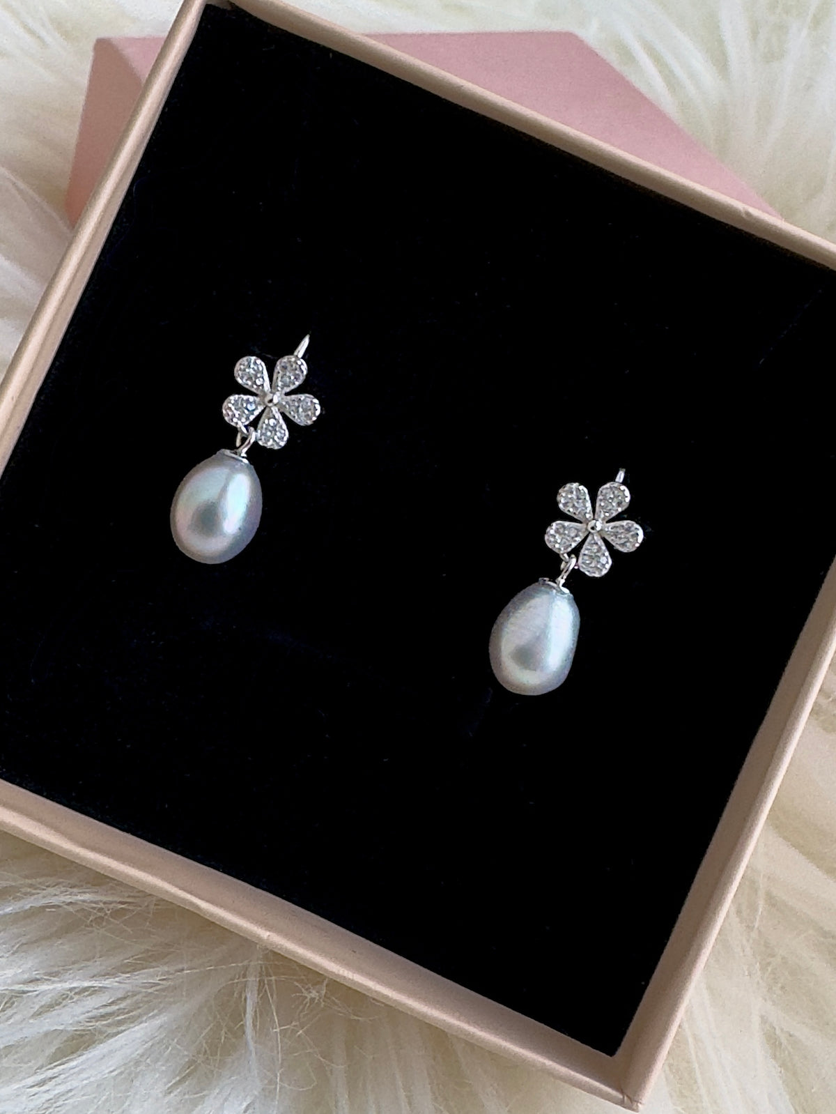 Silver Teardrop Pearl Earrings