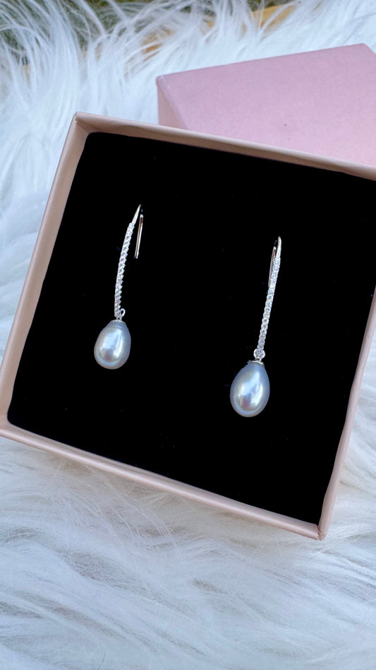 Silver Oval Pearl Earrings